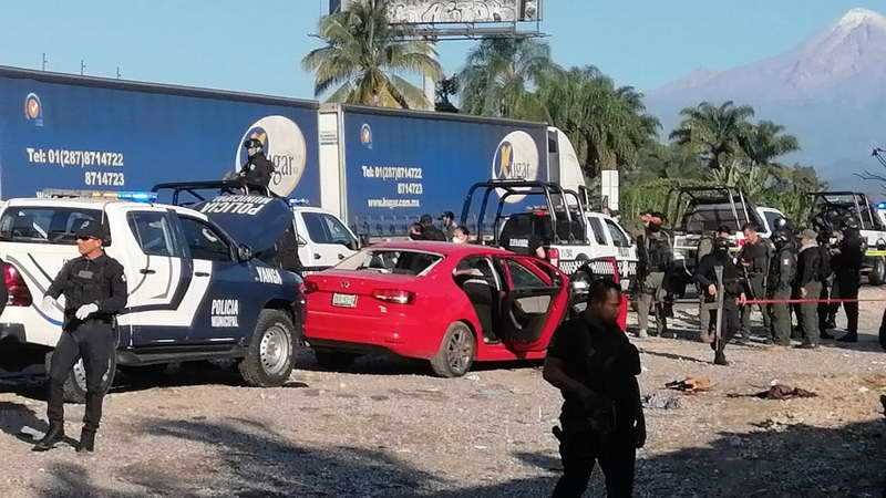 Enfrentamiento en autopista Veracruz-Córdoba: 4 detenidos, 3 de ellos heridos