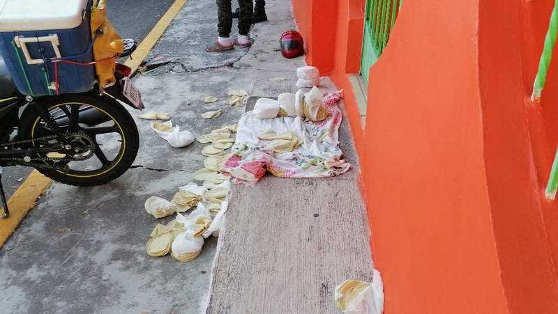 Camioneta impacta a motociclista cerca de El Mexicano