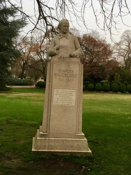 Los héroes del jardín