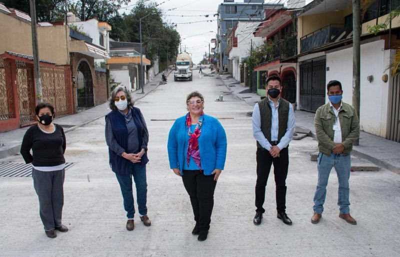 Mejora Ayuntamiento de Córdoba condiciones de Calle 4. Acción promueve convivencia: vecinos