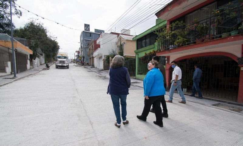 Mejora Ayuntamiento de Córdoba condiciones de Calle 4. Acción promueve convivencia: vecinos
