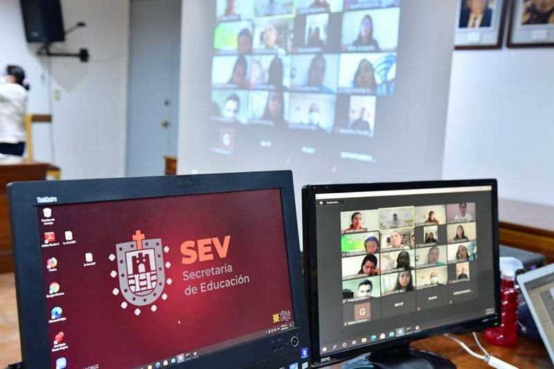 Sistema educativo se fortalece; próximo martes concluirá entrega de 209 plazas: SEV