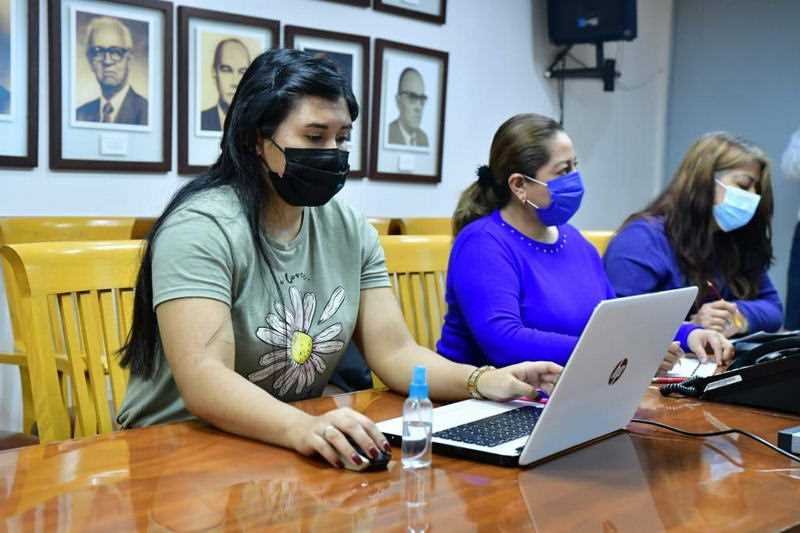 Sistema educativo se fortalece; próximo martes concluirá entrega de 209 plazas: SEV