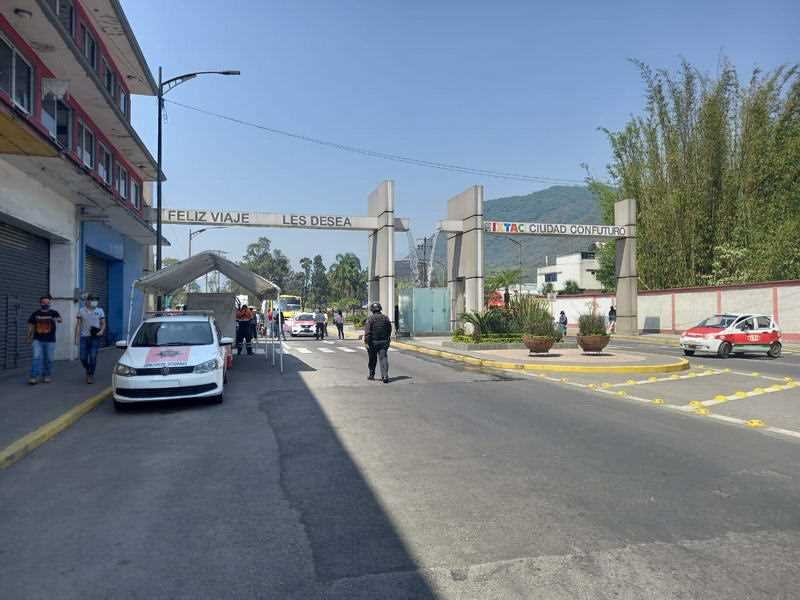 Habitantes de Ixtaczoquitlán bloquean bulevar