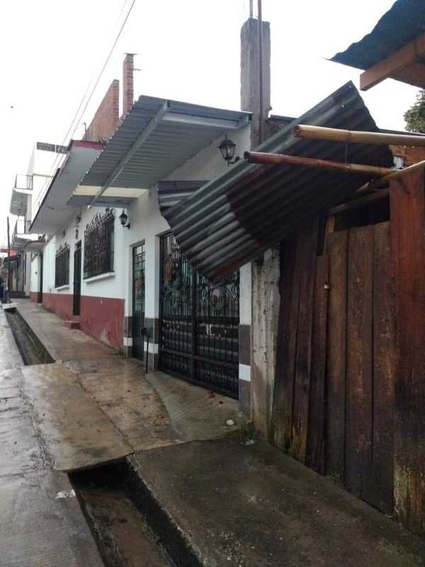 Casas destechadas deja tormenta en Ixhuatlán del Café