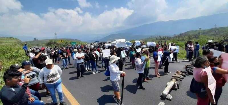 Se manifiestan maltrátenses por detención de vecinos