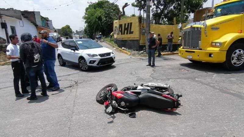 Motociclista arrollado en la avenida 5 y calle 43