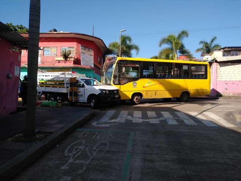 Choque en avenida 7 y calle 1 deja cuatro lesionados