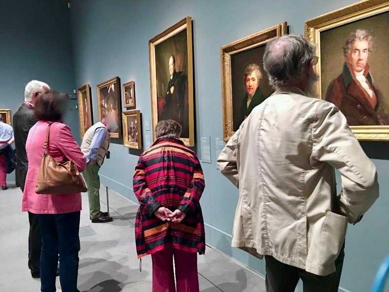 Una exposición muy femenina