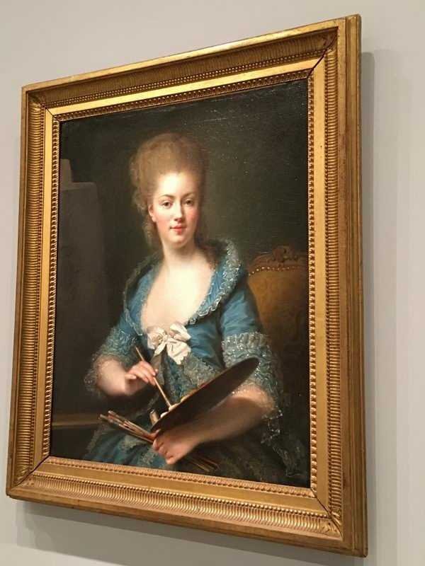 Una exposición muy femenina