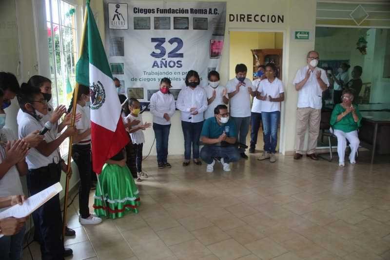 Niños conmemoran en Ciegos Fundación Roma el Grito de Independencia