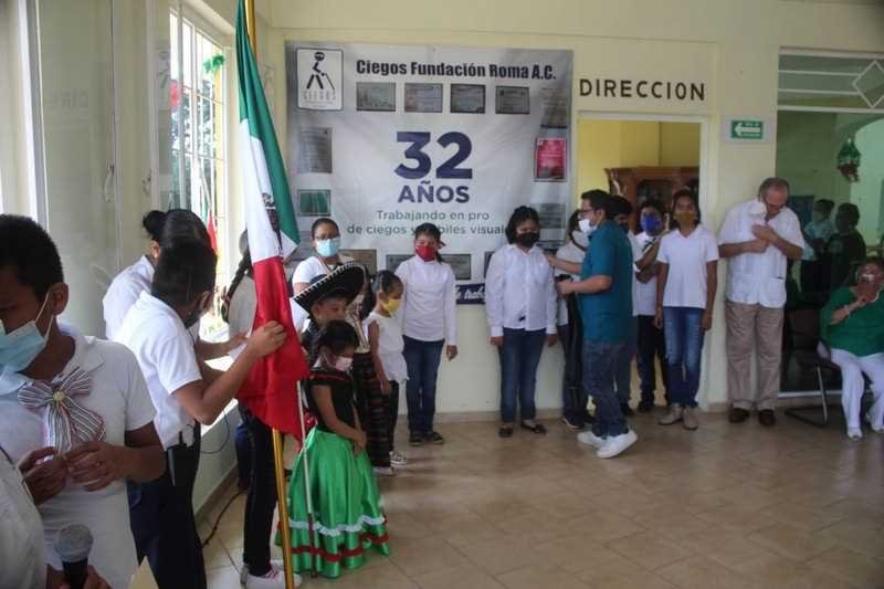 Niños conmemoran en Ciegos Fundación Roma el Grito de Independencia
