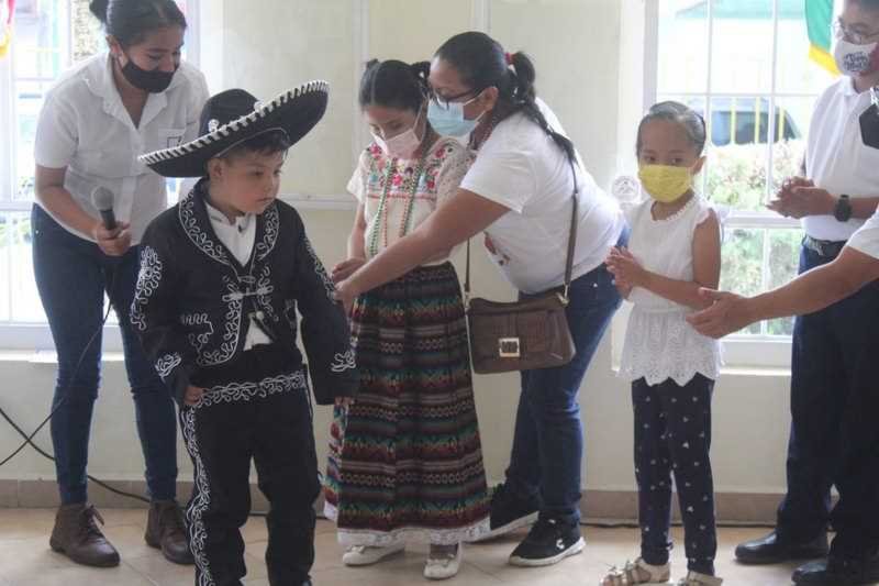 Niños conmemoran en Ciegos Fundación Roma el Grito de Independencia