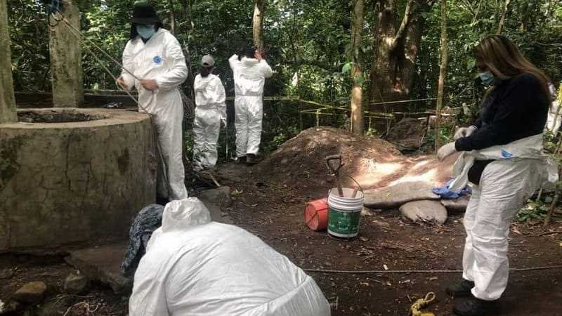 Recuperan 20 cuerpos en el fondo de un pozo artesiano en Omealca