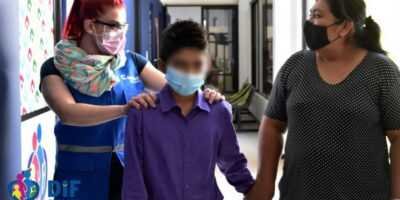 Reintegra DIF a adolecente con sus familiares