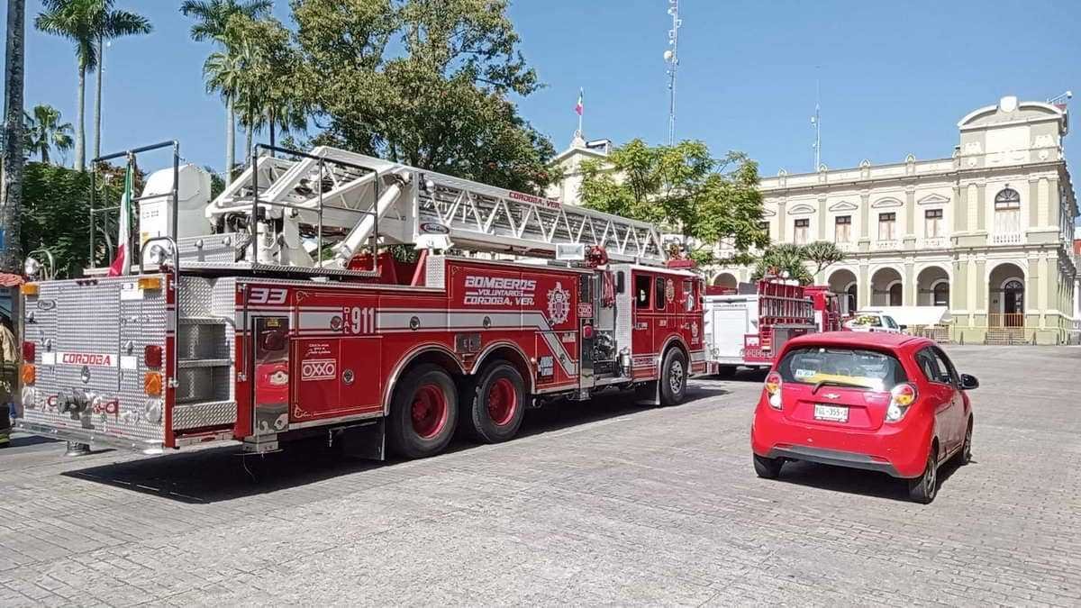 El cura bombero Oscar F. Martínez Limón, testimonio de fe y labor humanitaria