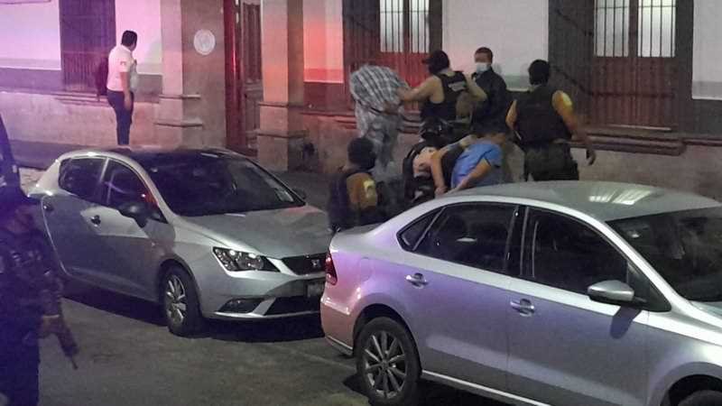 Presentan en Fiscalía Regional a hijo de diputado; el legislador enviado a Xalapa