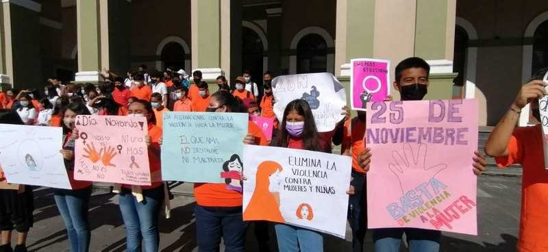 Alumnos del telebachillerato de Millán conmemoran Día de Eliminación de Violencia contra la Mujer
