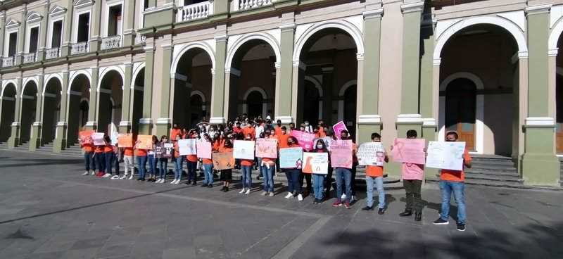 Alumnos del telebachillerato de Millán conmemoran Día de Eliminación de Violencia contra la Mujer