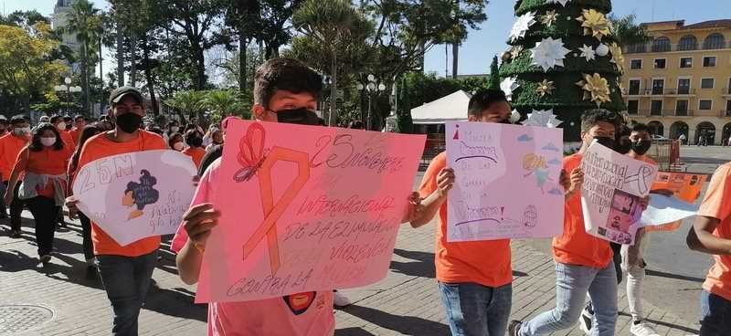 Alumnos del telebachillerato de Millán conmemoran Día de Eliminación de Violencia contra la Mujer