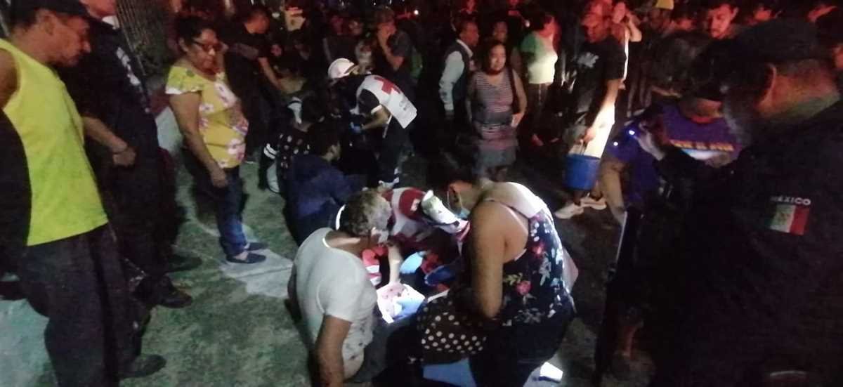 Se incendia autobús en 20 de Noviembre al estallar cohete en su interior: 4 heridos y 8 con crisis nerviosa