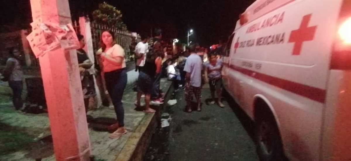 Se incendia autobús en 20 de Noviembre al estallar cohete en su interior: 4 heridos y 8 con crisis nerviosa