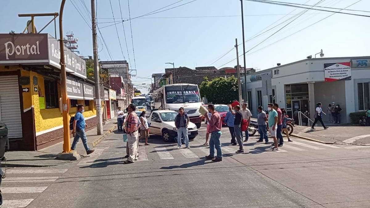 Protestan contra módulo de licencias de Córdoba por pésimo servicio