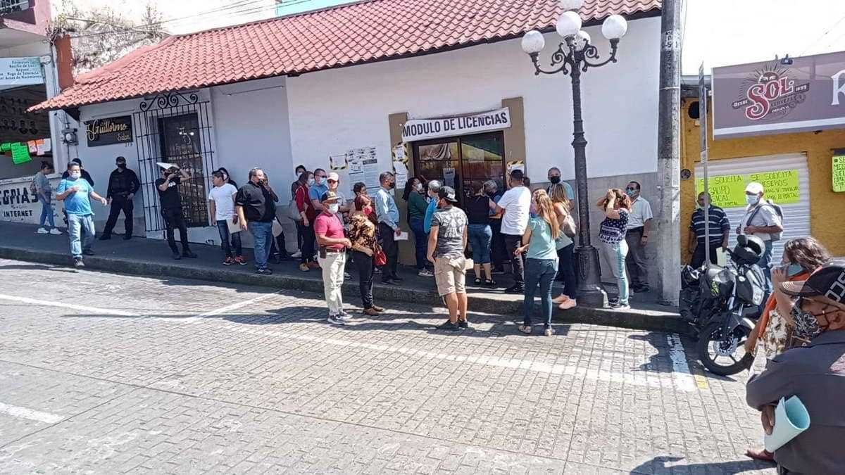 Protestan contra módulo de licencias de Córdoba por pésimo servicio