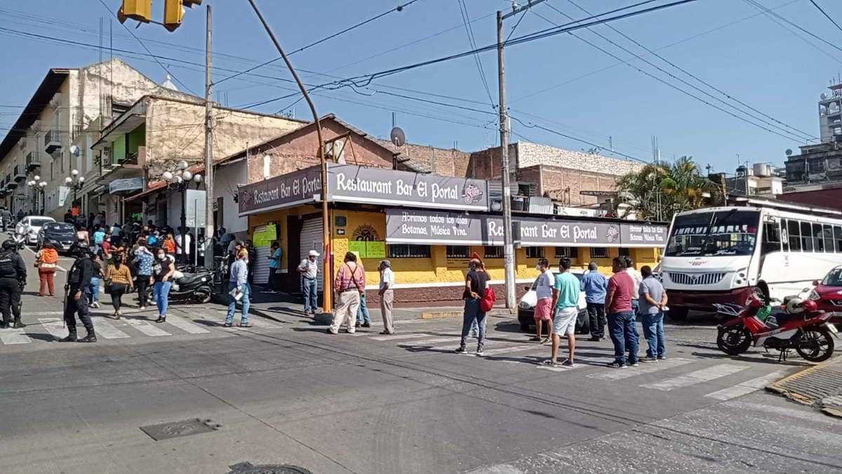Protestan contra módulo de licencias de Córdoba por pésimo servicio