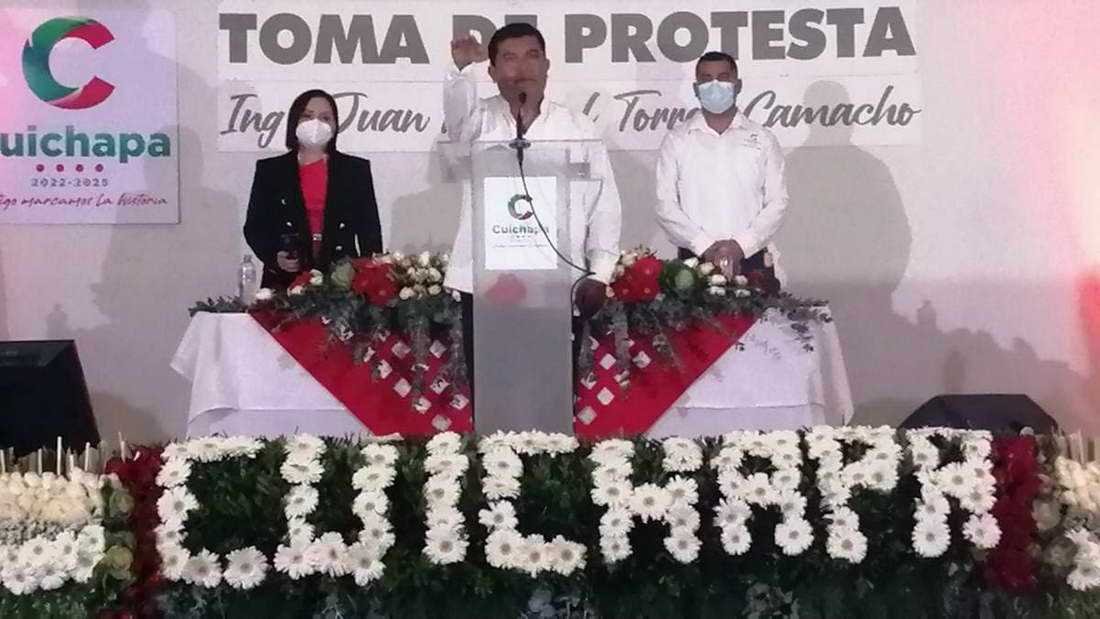 Juan Manuel Torres Camacho rinde protesta como presidente municipal de Cuichapa