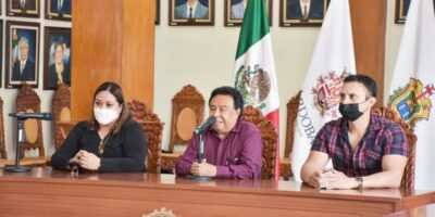 Reunión con el presidente municipal Juan Martínez y con la síndica Vania López