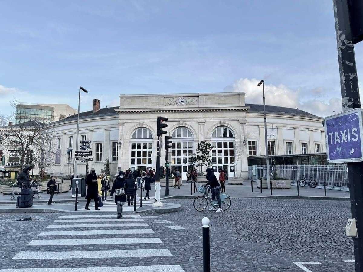 ¡Nos vamos de París!