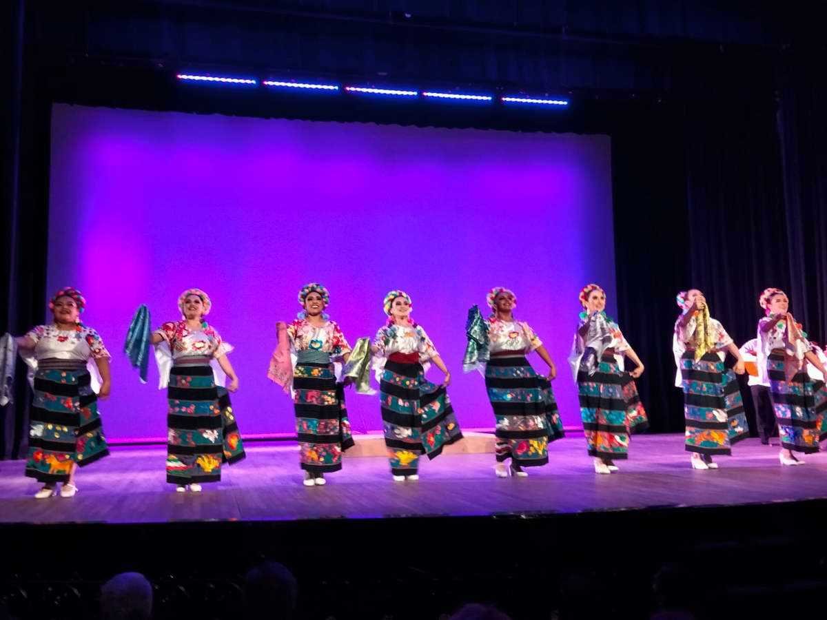 Ballet Folklórico de Orizaba festeja su 35 aniversario