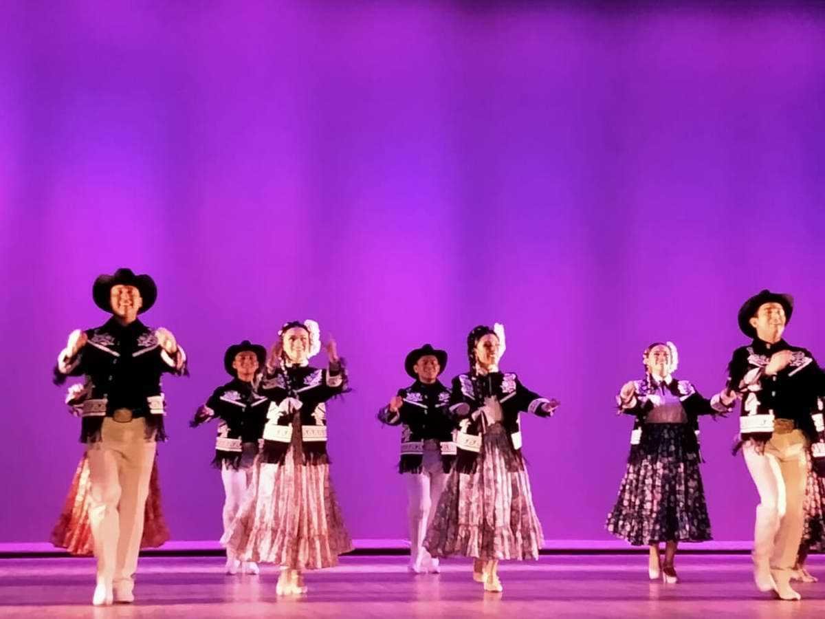 Ballet Folklórico de Orizaba festeja su 35 aniversario