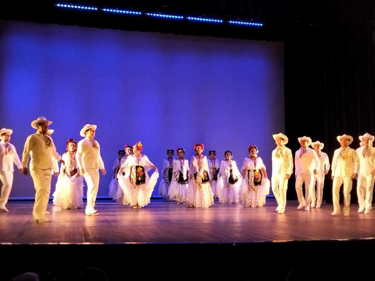 Ballet Folklórico de Orizaba festeja su 35 aniversario