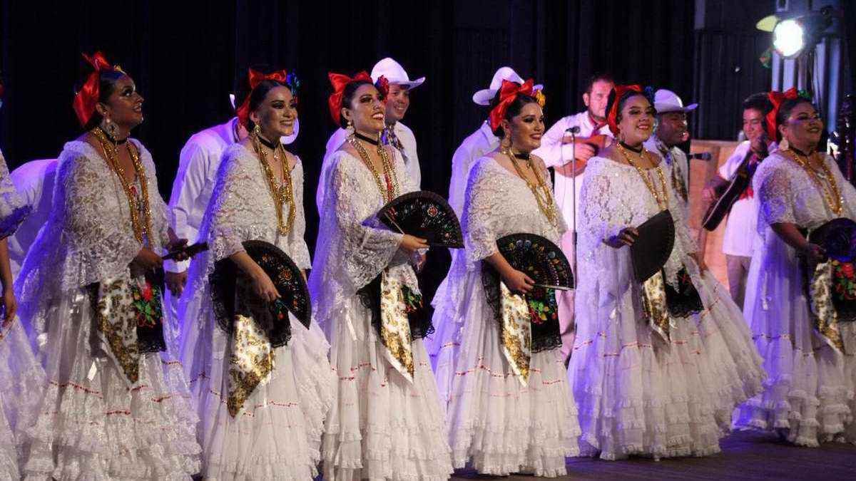 Ballet Folklórico de Orizaba festeja su 35 aniversario