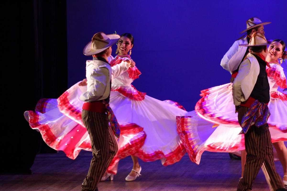 Ballet Folklórico de Orizaba festeja su 35 aniversario