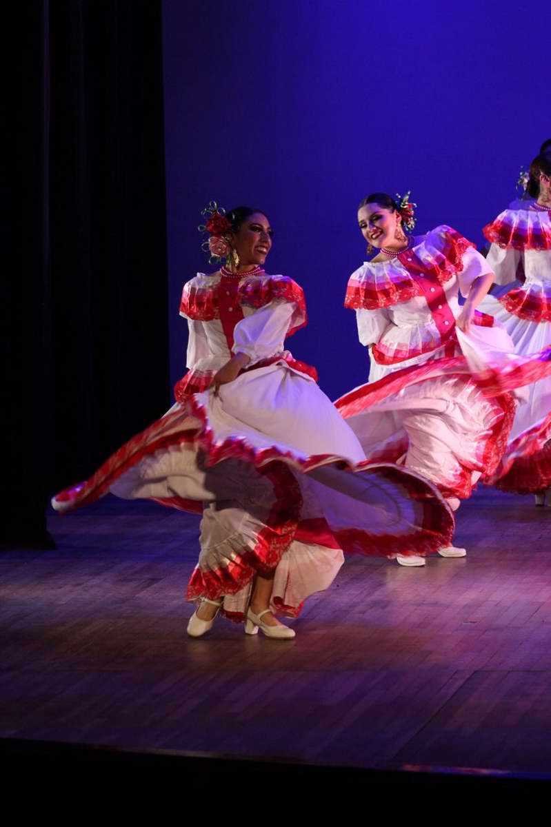 Ballet Folklórico de Orizaba festeja su 35 aniversario