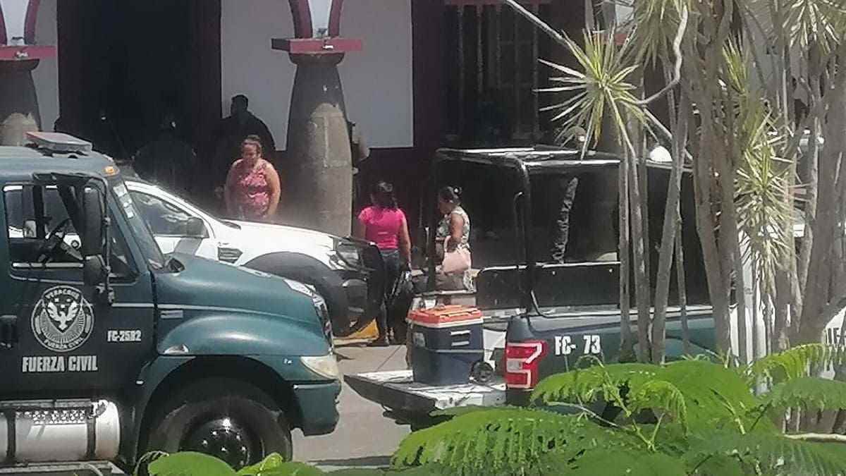 SSP retiene a policías de Amatlán y los traslada a Xalapa