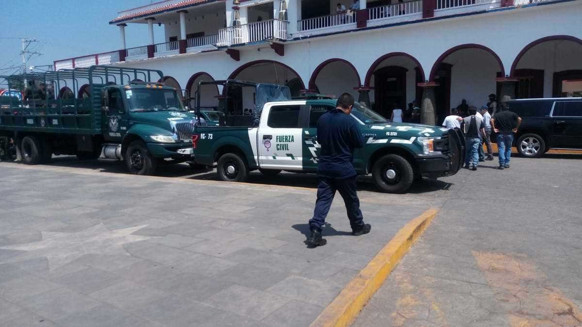 SSP retiene a policías de Amatlán y los traslada a Xalapa