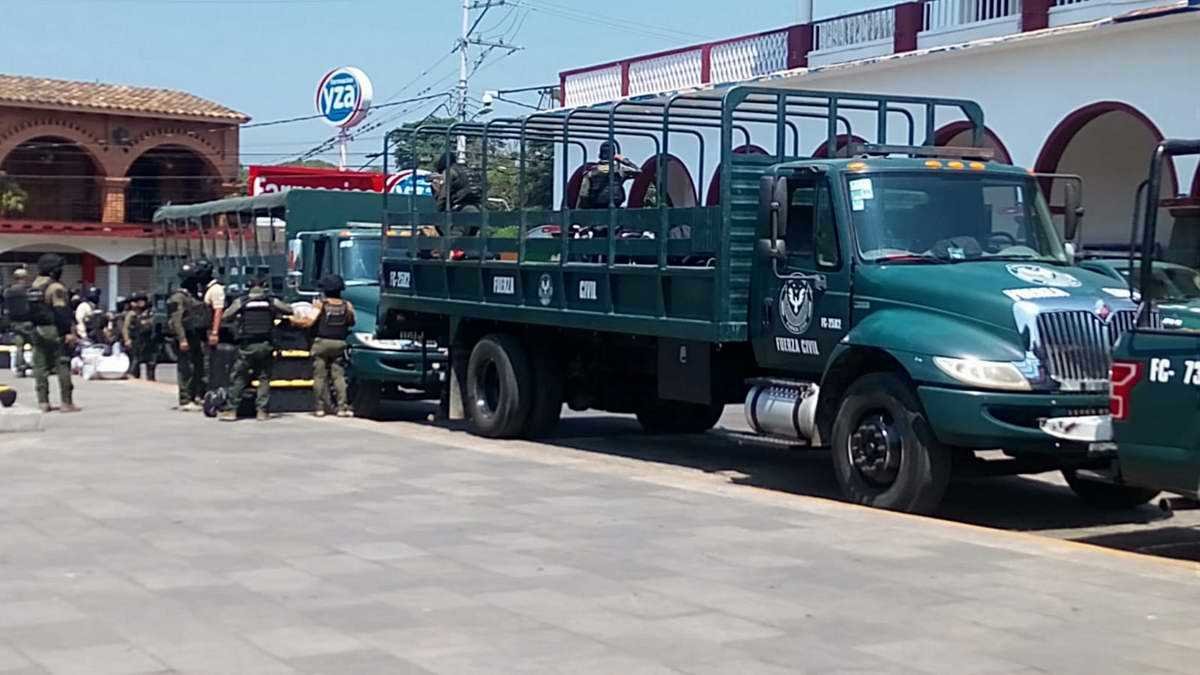 SSP retiene a policías de Amatlán y los traslada a Xalapa