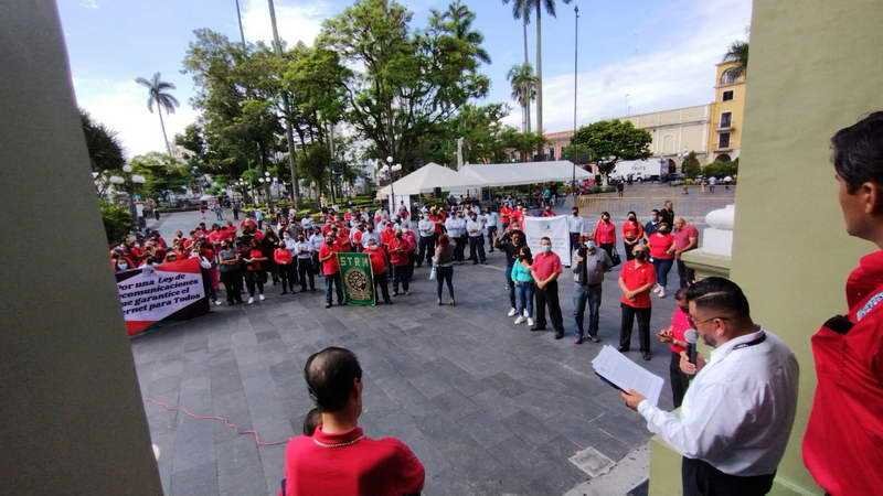 Telefonistas anuncian huelga para defender contrato colectivo laboral