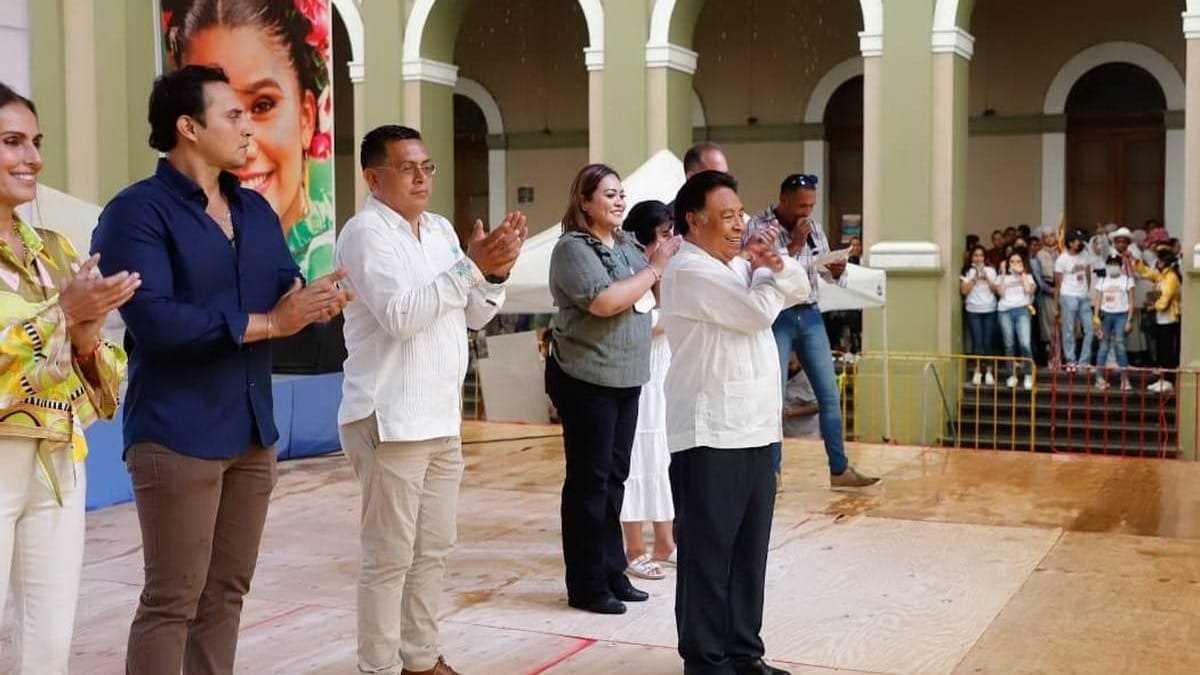 Renace la cultura en Córdoba, inaugura Presidente Municipal Festival Internacional del Folklore