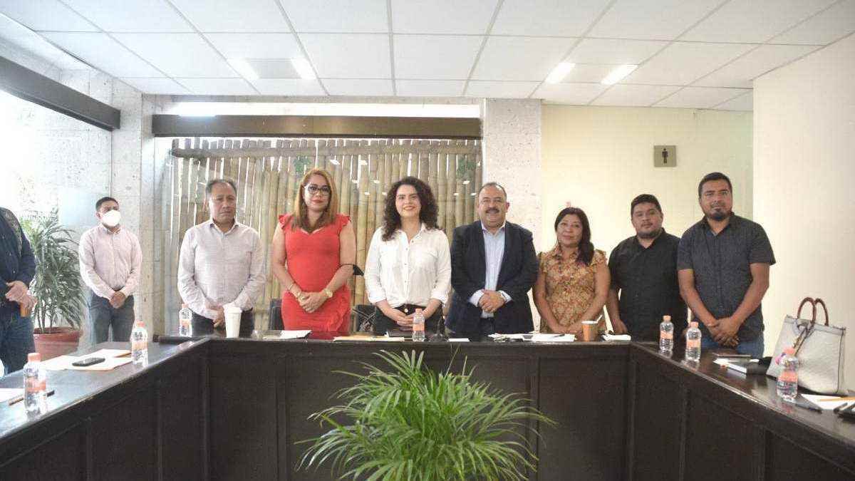Atiende Comisión de límites territoriales asuntos de varios municipios