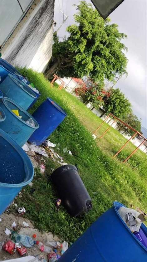 Toman la Secundaria General 2; exigen maestros y limpieza del plantel