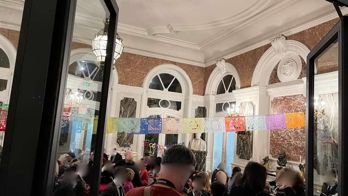 Os pido posada