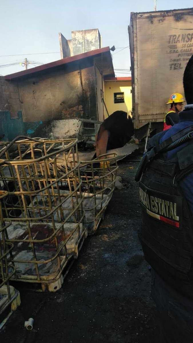 Incendio en Fortín deja un trabajador muerto