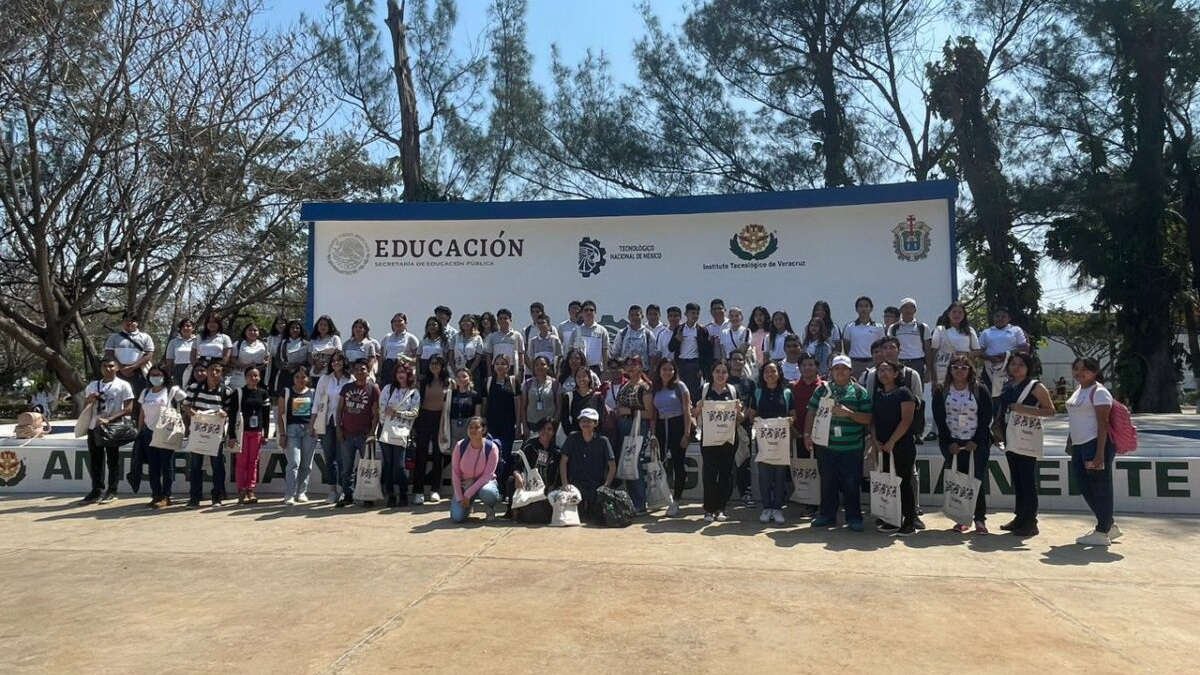 Constellation Brands entrega 500 becas a estudiantes veracruzanos