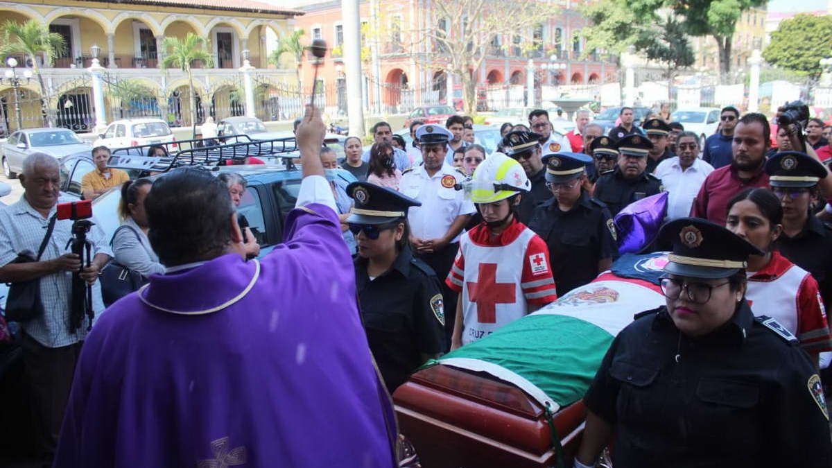 Despiden con honores a la primera bombera de Córdoba y socorrista de Cruz Roja