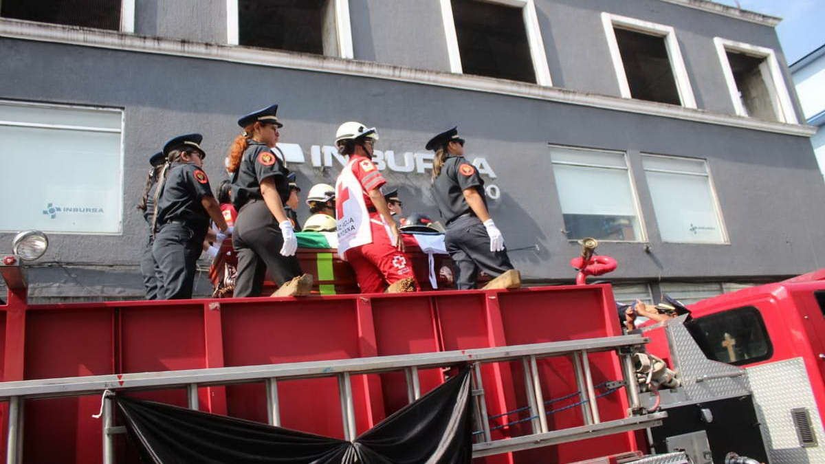 Despiden con honores a la primera bombera de Córdoba y socorrista de Cruz Roja